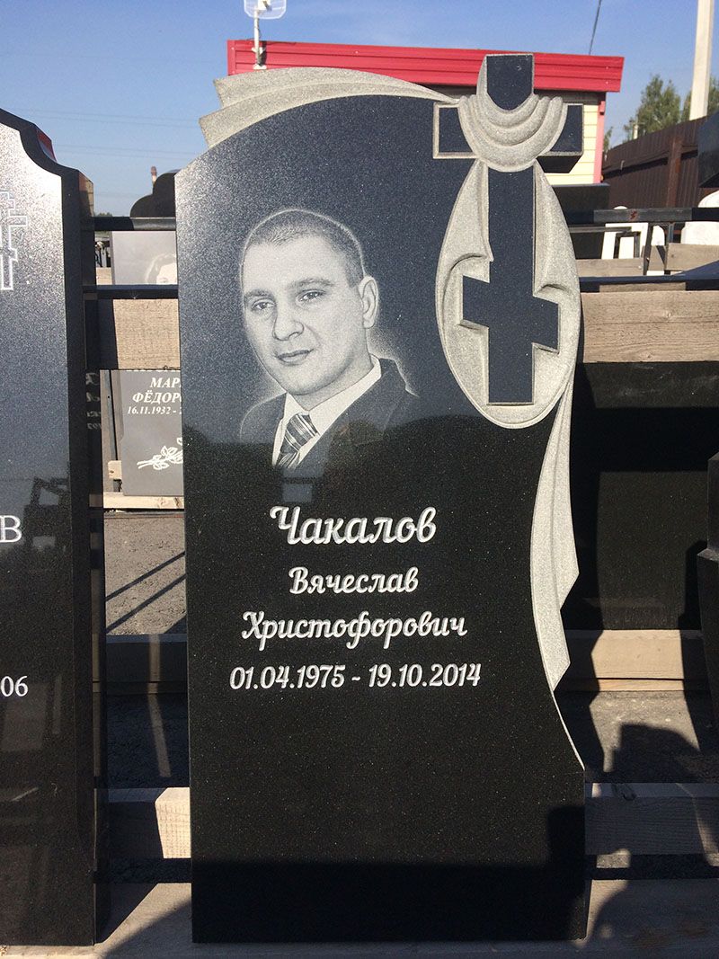 Памятник №162 из черного гранита — фото 2