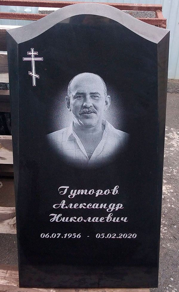 Памятник №090 из черного гранита — фото 2