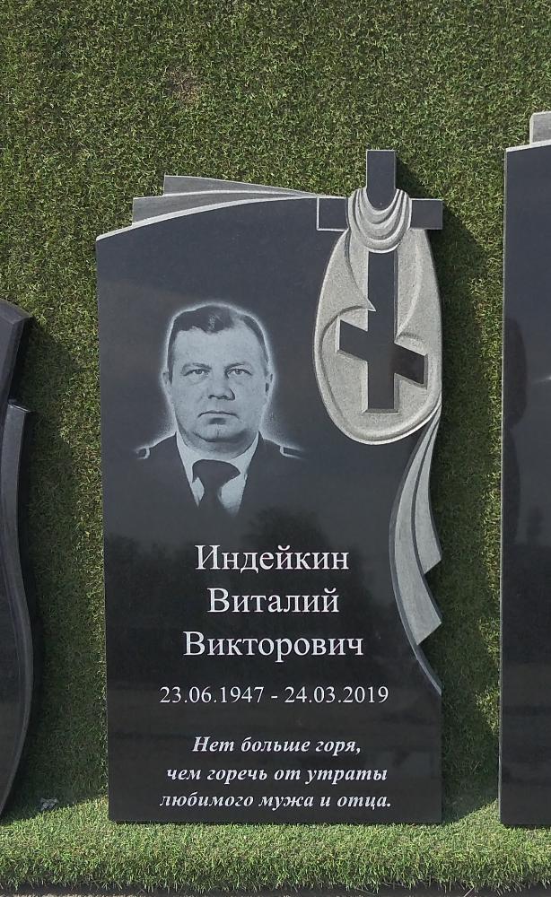 Памятник №162 из черного гранита — фото 6