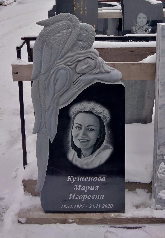 Памятник №167 из черного гранита — фото 3